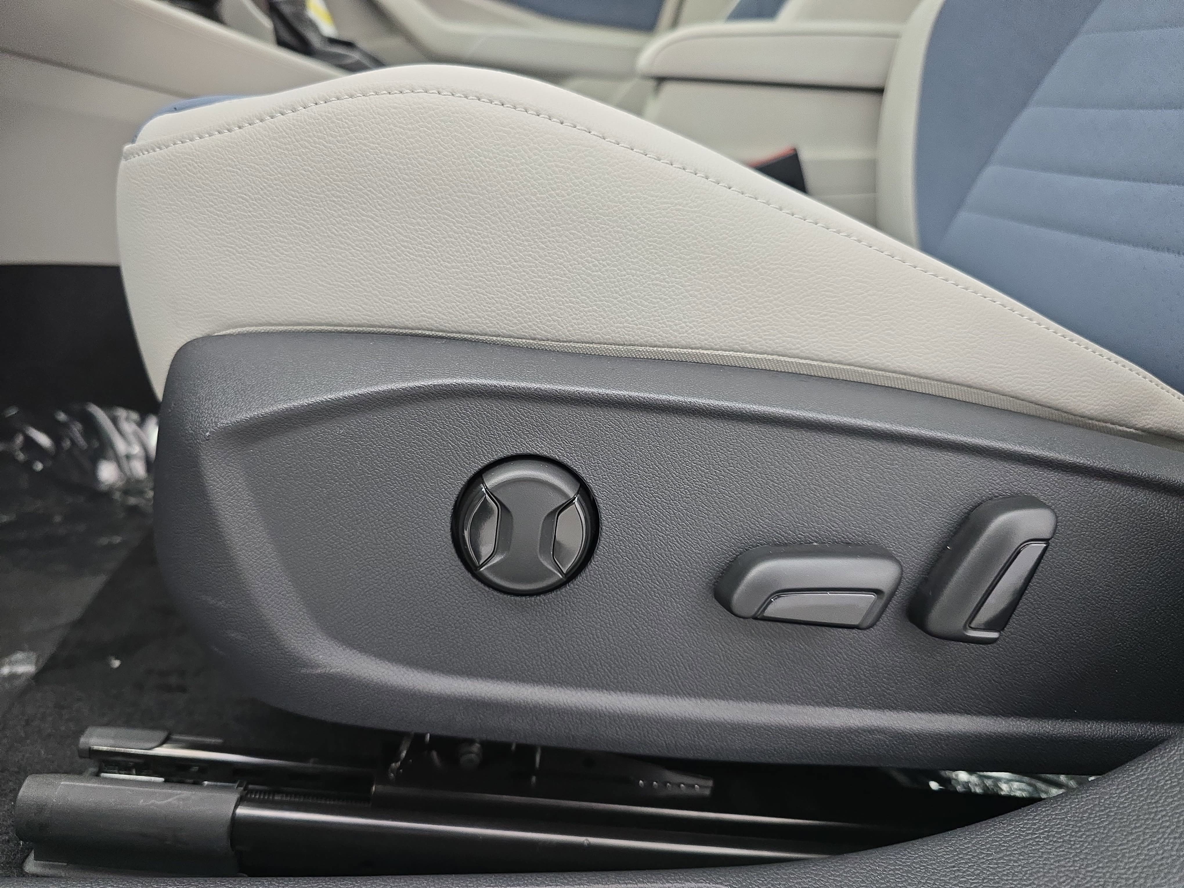 New 2026 Volkswagen Jetta SE image 28