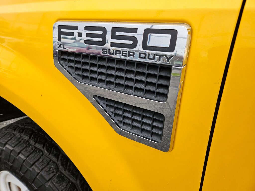 Used 2008 Ford F350 XL image 8