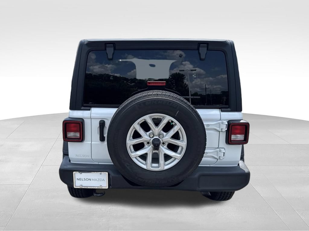 Used 2023 Jeep Wrangler Sport AWD/4WD image 6