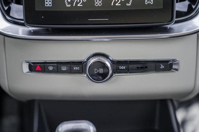 New 2026 Volvo XC90 B6 Ultra w/ Protection Package image 23