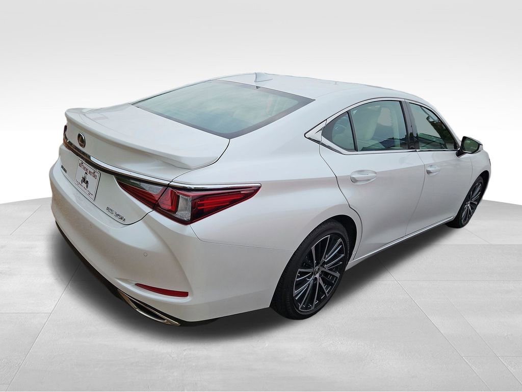 Used 2023 Lexus ES 350 w/ Premium Package FWD image 6