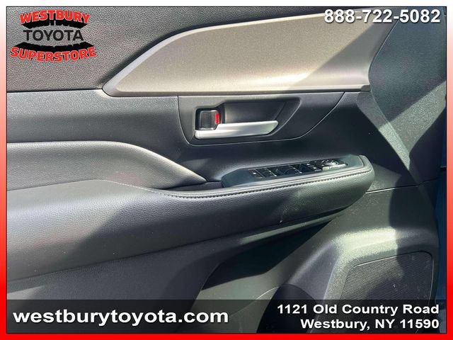 Used 2024 Toyota Grand Highlander AWD image 22