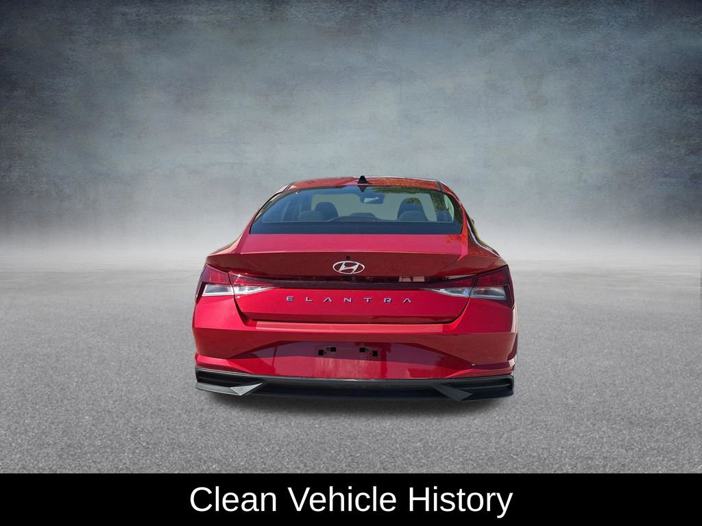 Used 2023 Hyundai Elantra SEL FWD image 4