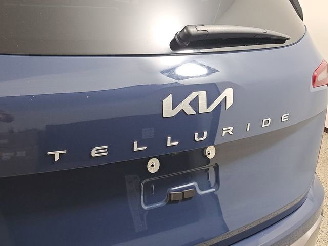Used 2025 Kia Telluride S image 9
