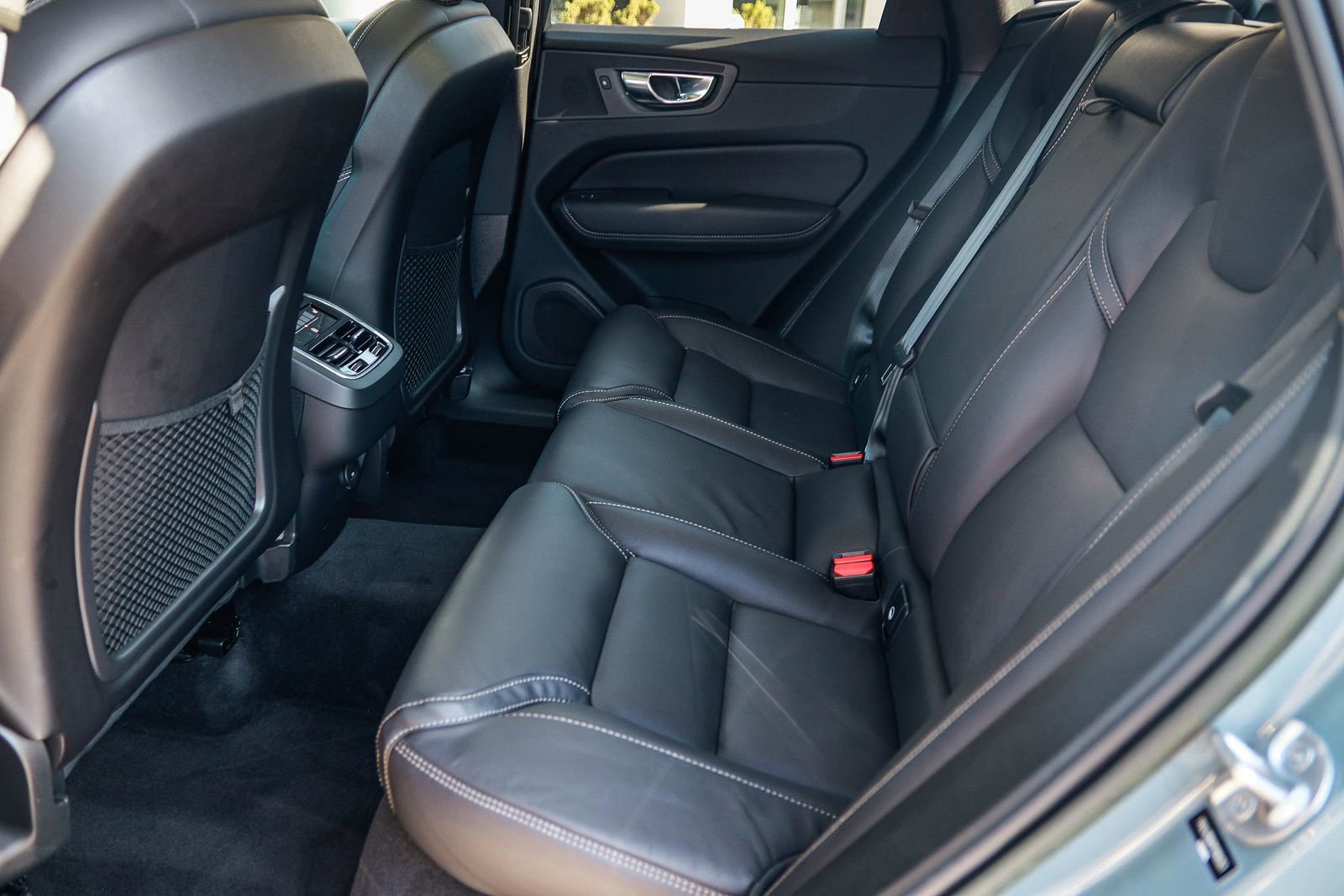 Used 2023 Volvo XC60 B5 Ultimate w/ Climate Package image 20