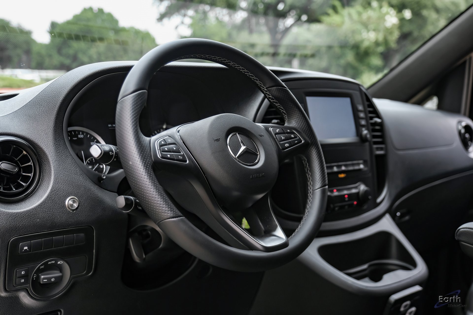 Used 2023 Mercedes-Benz Metris Passenger image 40