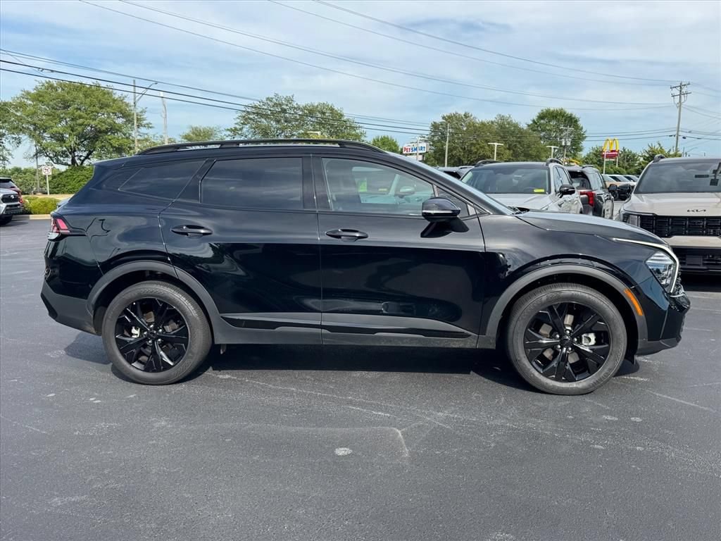 Certified 2025 Kia Sportage X-Line AWD/4WD image 2