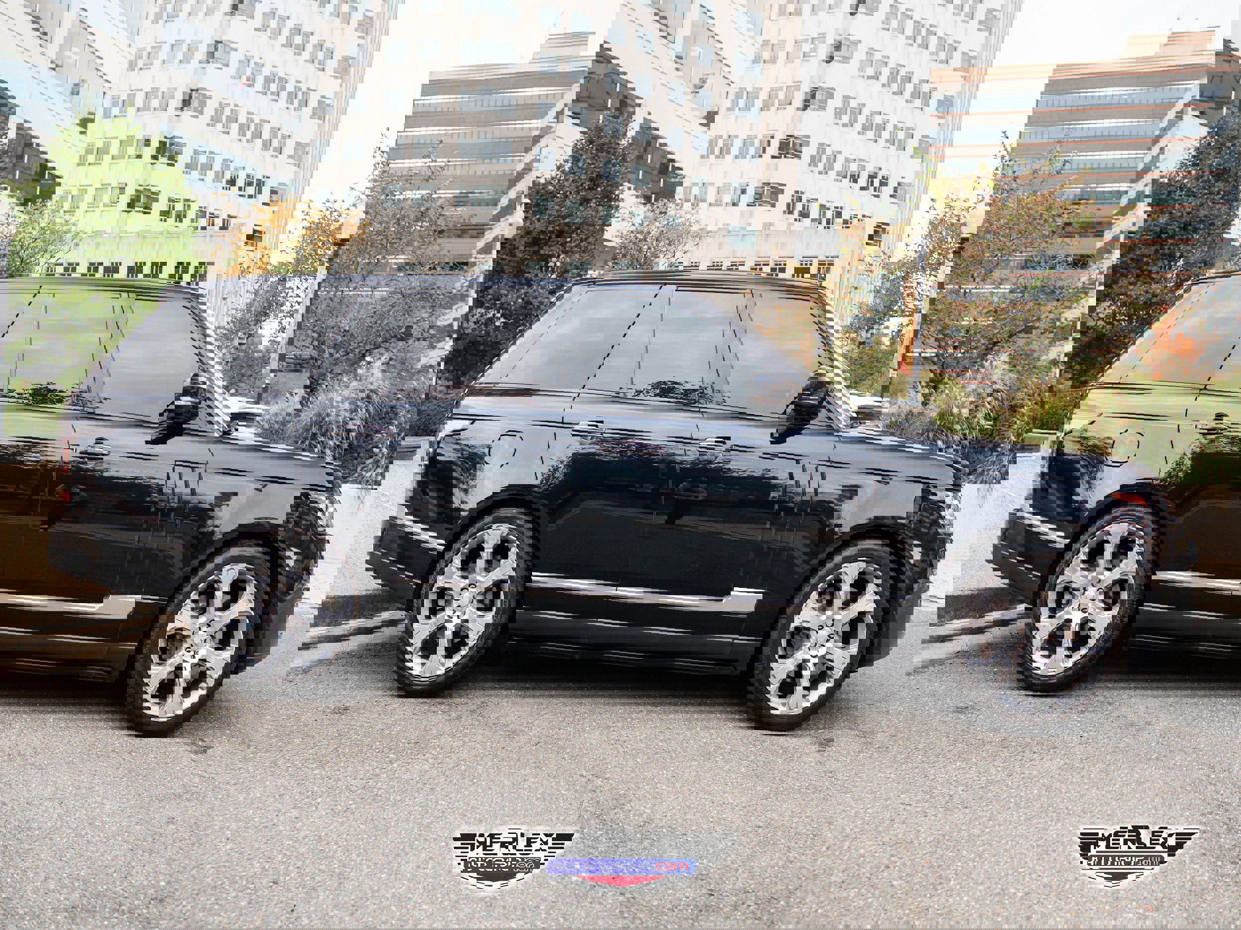 Used 2016 Land Rover Range Rover Autobiography image 8