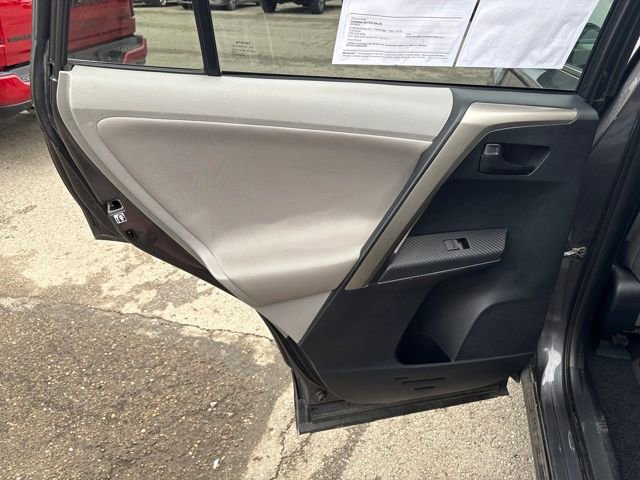 Used 2013 Toyota RAV4 LE image 19