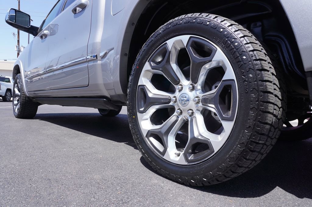 Used 2024 RAM 1500 Limited AWD/4WD image 6