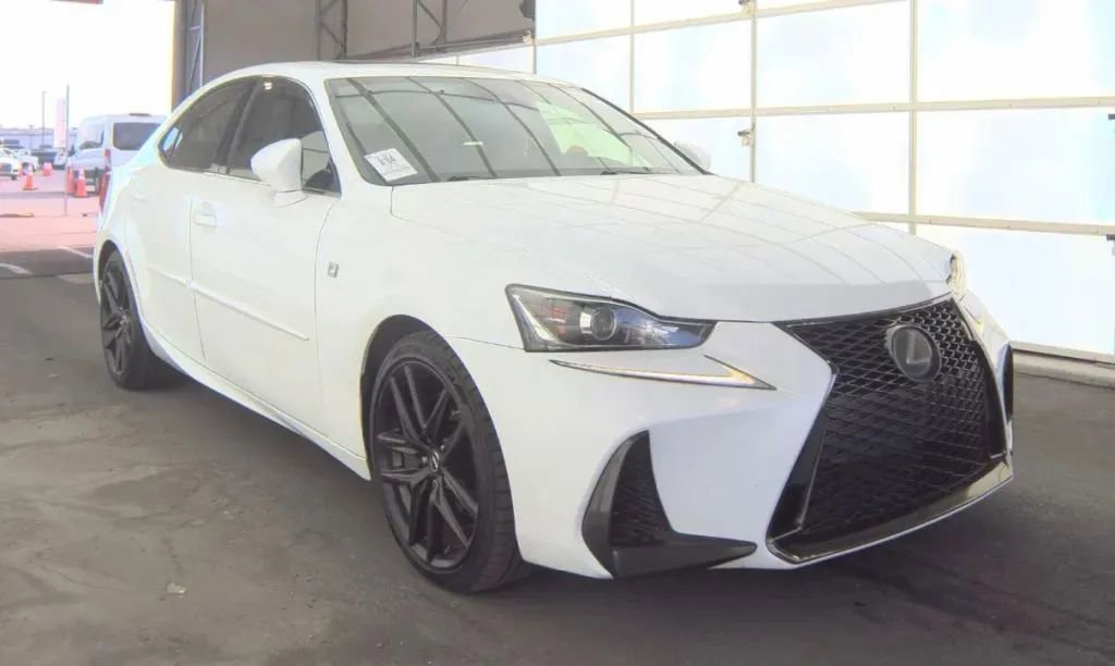 Used 2018 Lexus IS 300 F Sport w/ F Sport Package RWD image 4