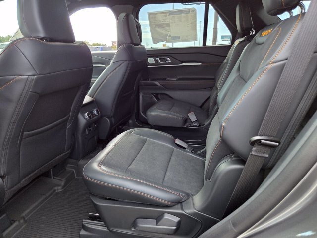 New 2026 Ford Explorer Tremor w/ Tremor Ultimate Package AWD/4WD image 36