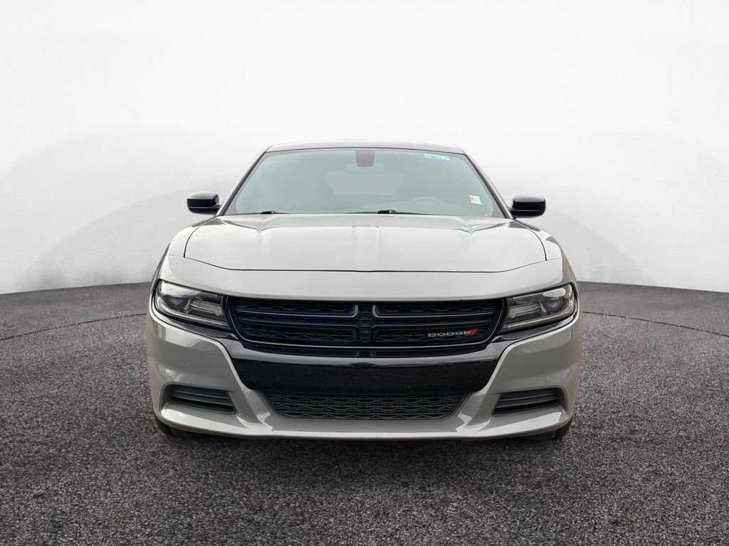 Used 2018 Dodge Charger SXT w/ Blacktop Package RWD image 8