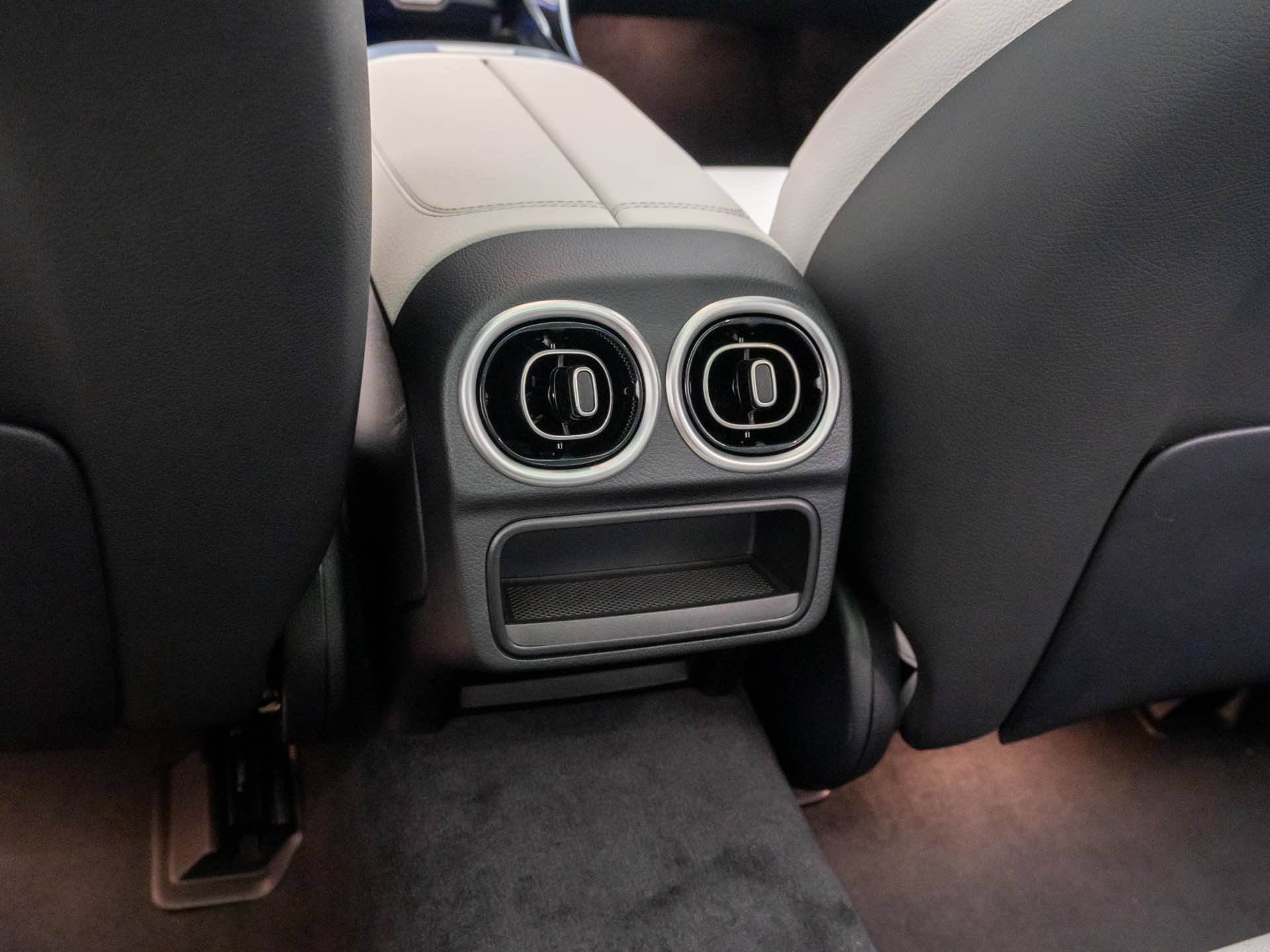 New 2026 Mercedes-Benz C 300 4MATIC Sedan image 21