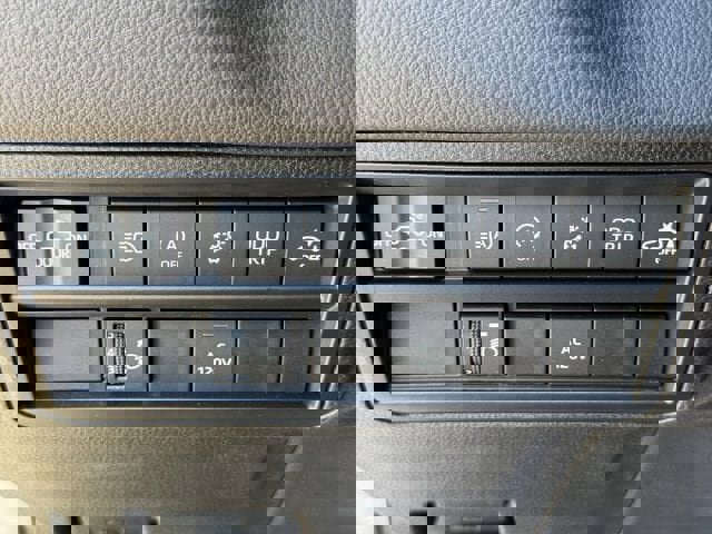 Used 2025 Toyota Tundra Limited w/ Power Package image 28