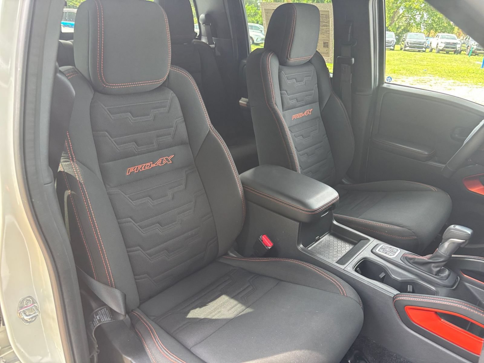Used 2026 Nissan Frontier PRO-4X AWD/4WD image 32