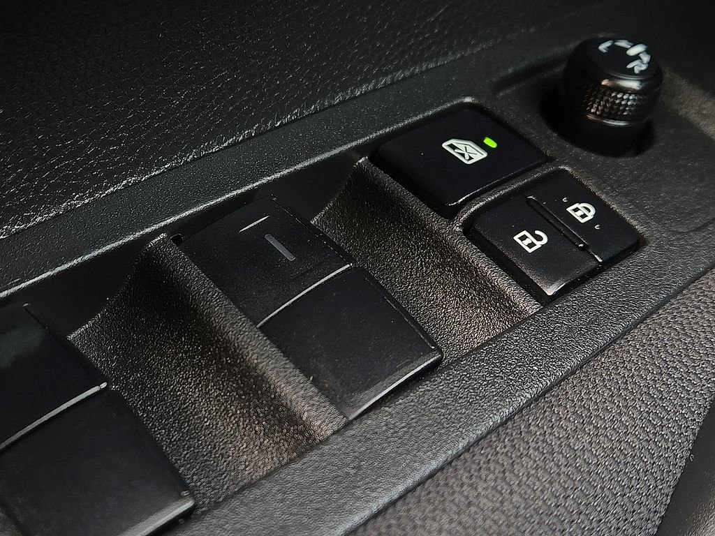 Used 2022 Toyota Corolla LE image 16