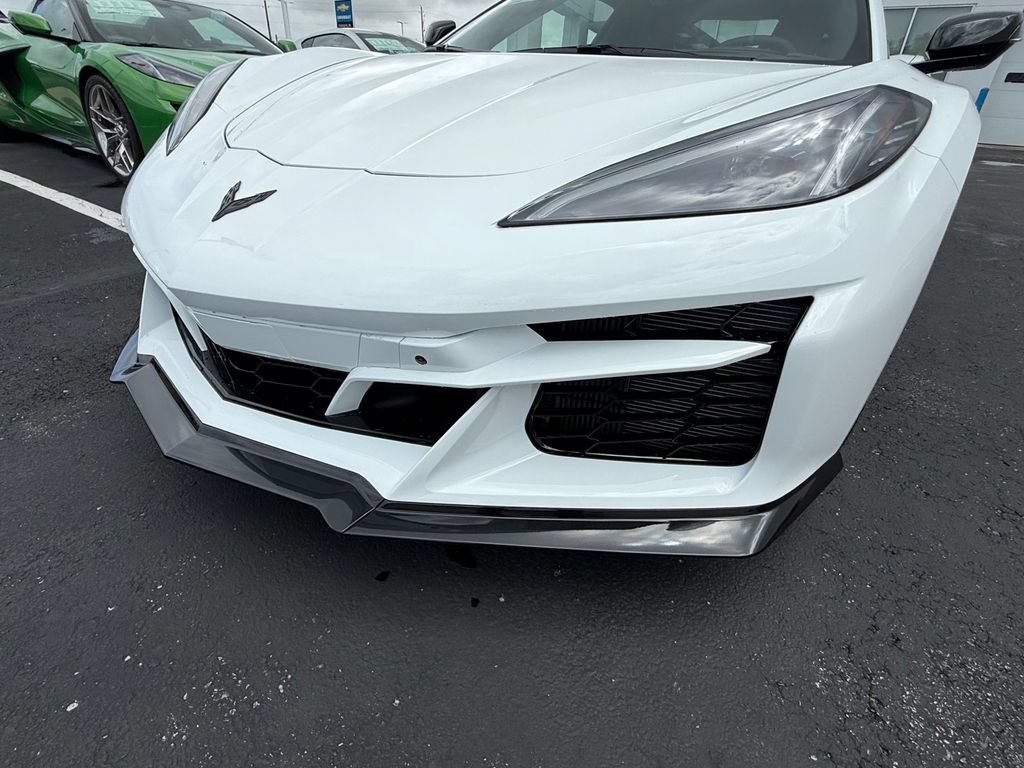 New 2026 Chevrolet Corvette E-Ray w/ Stealth Interior Trim Package AWD/4WD image 13