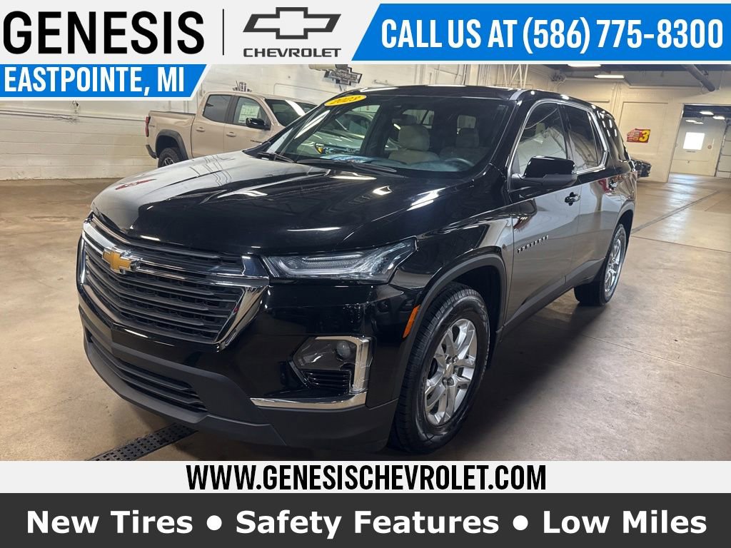 Used 2023 Chevrolet Traverse LS FWD image 1