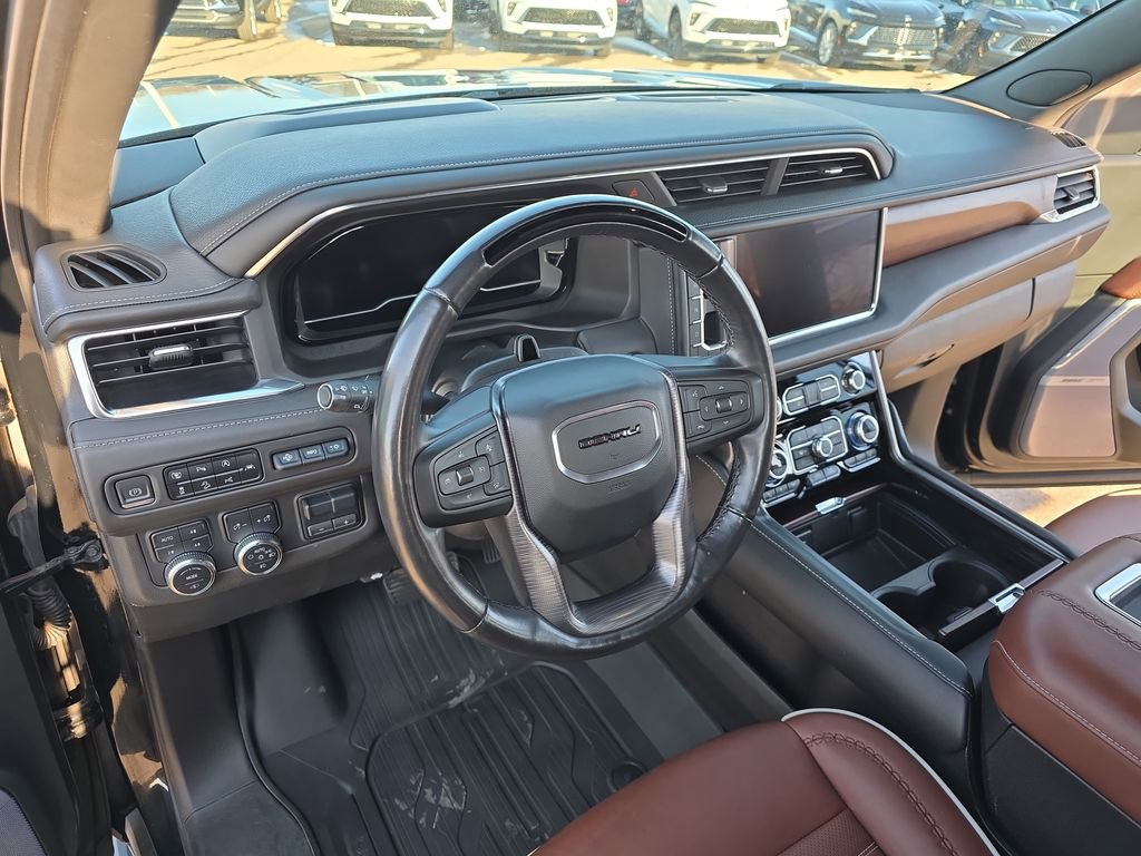 Used 2023 GMC Yukon XL Denali Ultimate image 17