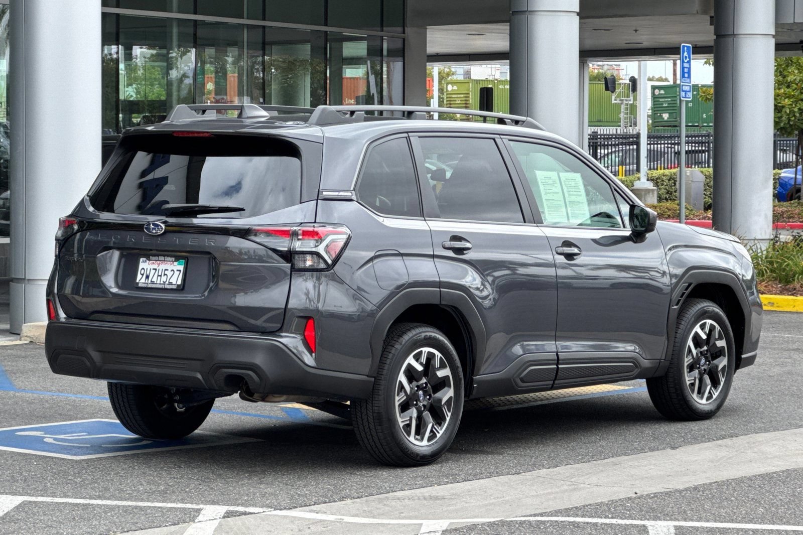 Certified 2025 Subaru Forester Premium AWD/4WD image 4