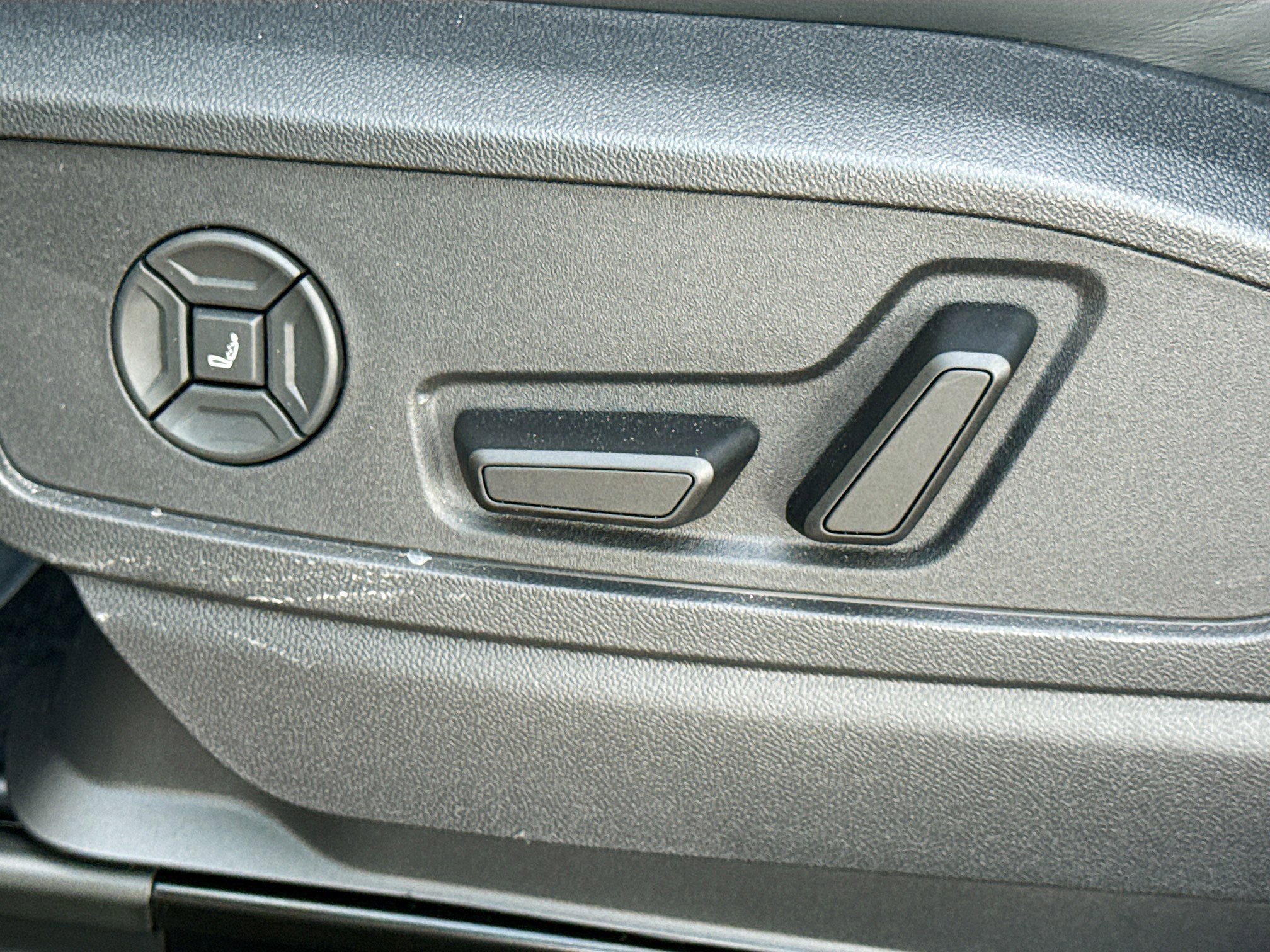 New 2025 Audi SQ5 Premium Plus image 23