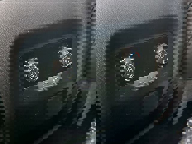 Used 2024 Chevrolet Traverse LT image 26