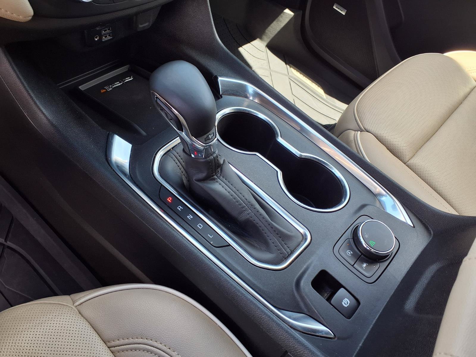 Certified 2023 Chevrolet Traverse Premier FWD image 12