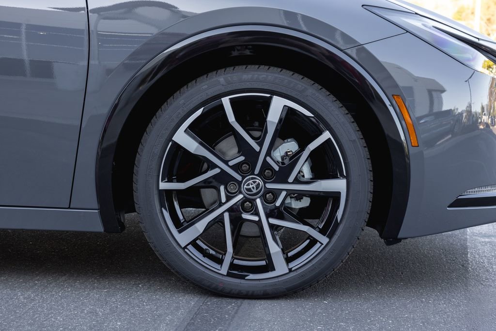 New 2026 Toyota Prius Plug-In Hybrid image 4