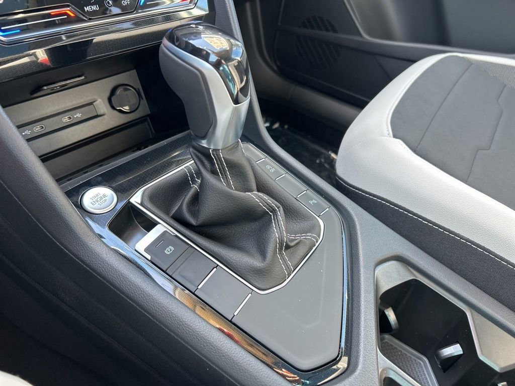 New 2026 Volkswagen Taos SE FWD image 36