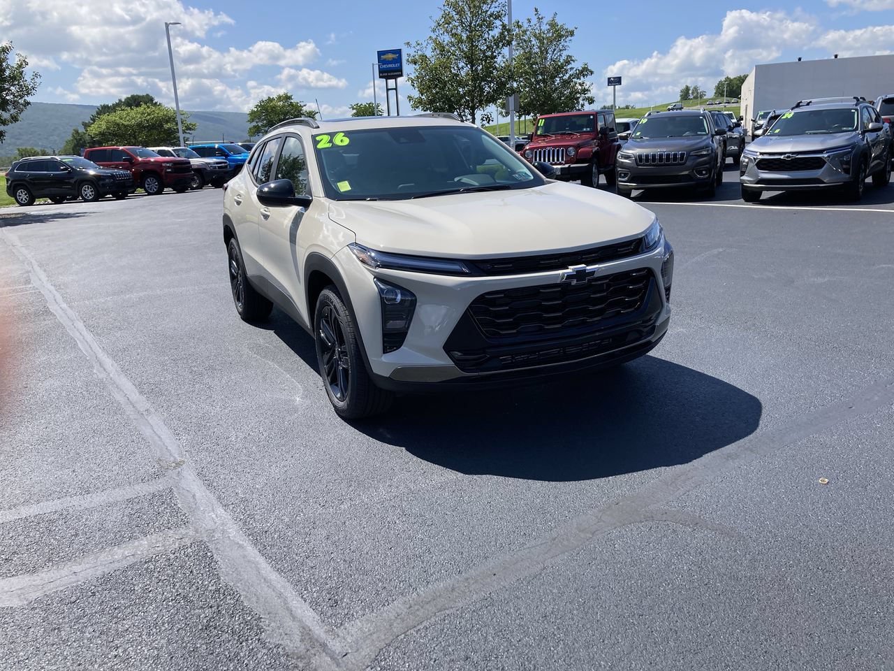 New 2026 Chevrolet Trax ACTIV w/ Sunroof Package FWD image 1