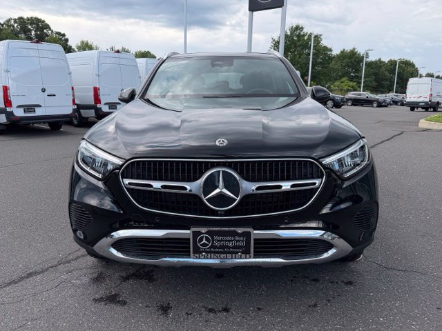 Used 2023 Mercedes-Benz GLC 300 4MATIC image 2