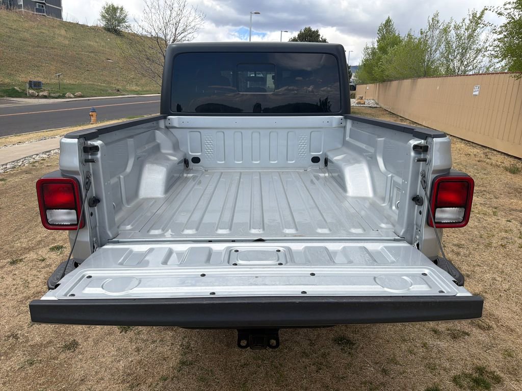 Used 2023 Jeep Gladiator Sport image 23
