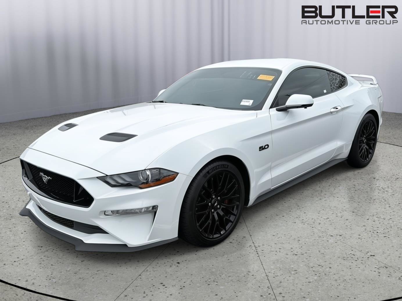 Used 2018 Ford Mustang GT Premium w/ GT Performance Package RWD image 1