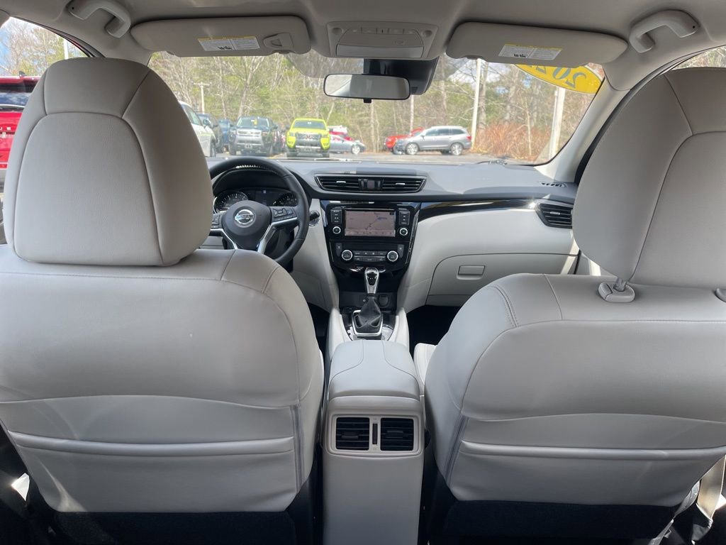 Certified 2022 Nissan Rogue Sport SL image 17
