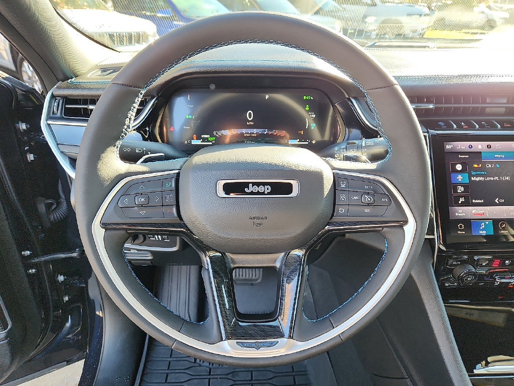 Used 2024 Jeep Grand Cherokee Trailhawk w/ Advanced Protech Group II AWD/4WD image 20