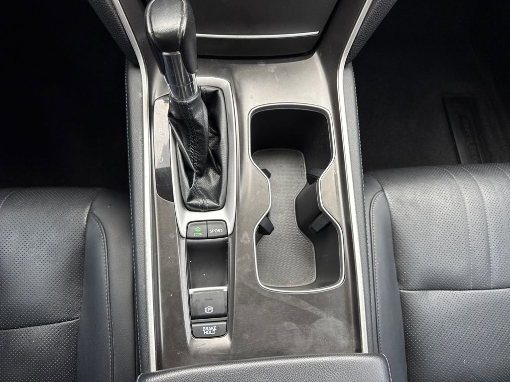 Used 2018 Honda Accord Touring image 21