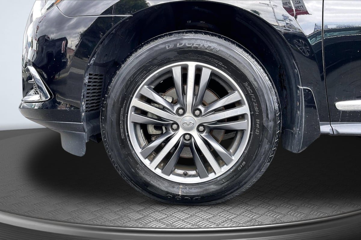 Used 2020 INFINITI QX60 Luxe w/ Essential Package FWD image 9