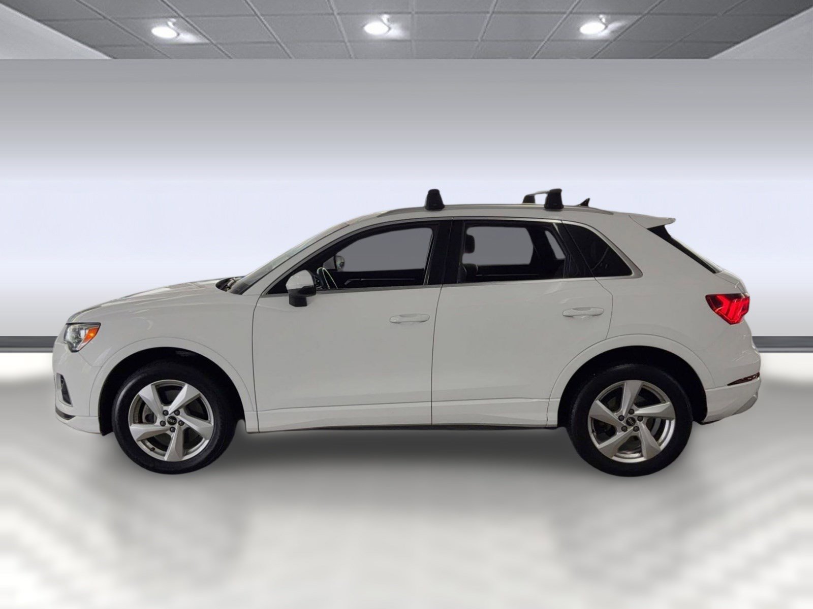 Used 2021 Audi Q3 2.0T Premium AWD/4WD image 2