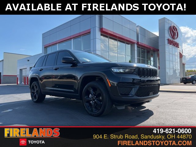Used 2024 Jeep Grand Cherokee Altitude