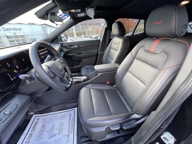 Certified 2025 Chevrolet Trax RS w/ Sunroof Package image 25