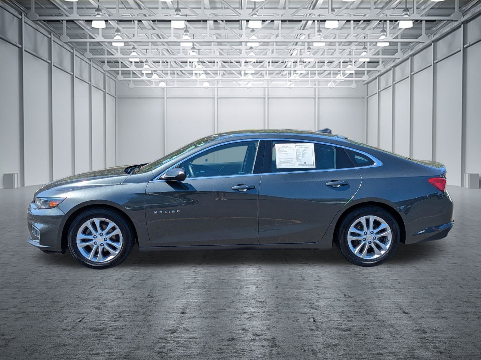 Used 2016 Chevrolet Malibu LT FWD image 2