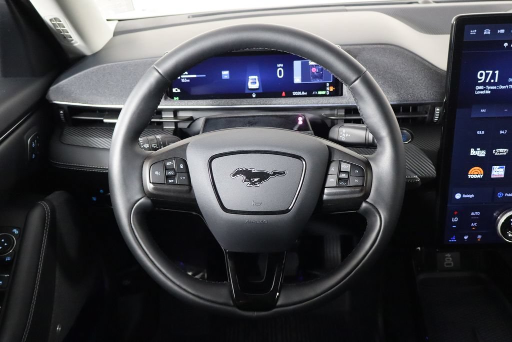 Used 2025 Ford Mustang Mach-E Premium AWD/4WD image 7