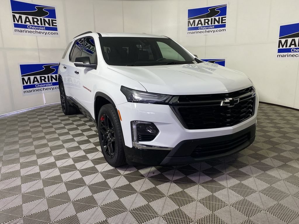 Used 2024 Chevrolet Traverse Premier w/ Redline Edition FWD image 1