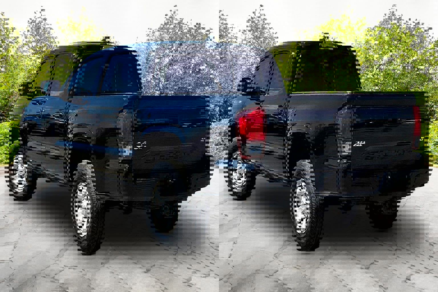 Used 2021 Toyota Tacoma SR image 2