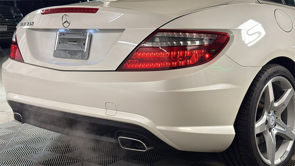 Used 2015 Mercedes-Benz SLK 350 image 7