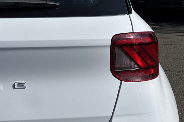 Used 2025 Hyundai Venue SEL FWD image 48