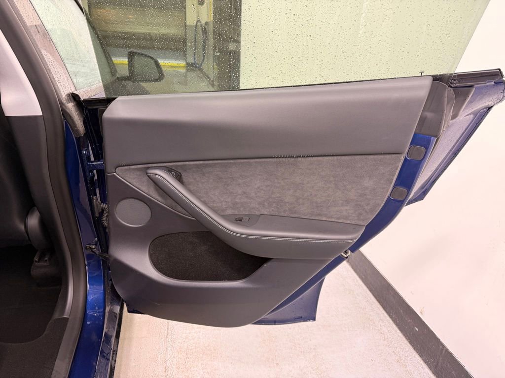 Used 2023 Tesla Model Y Long Range image 22
