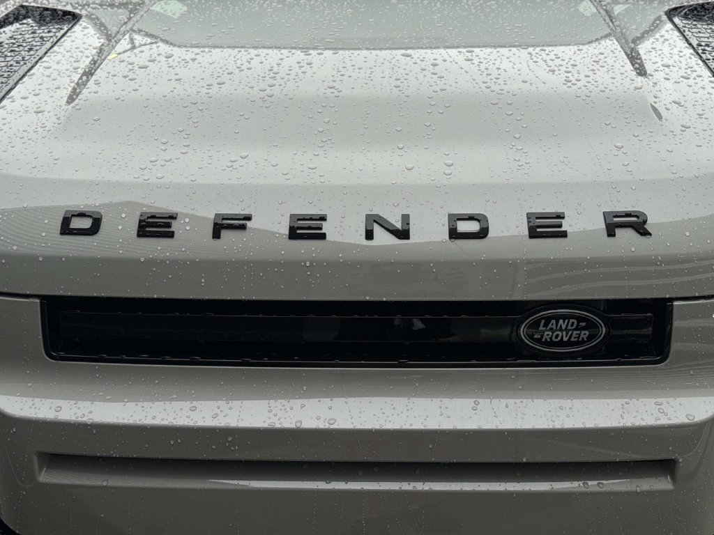 New 2026 Land Rover Defender 130 S AWD/4WD image 9