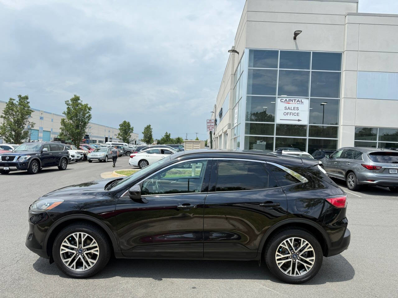 Used 2020 Ford Escape SEL image 13